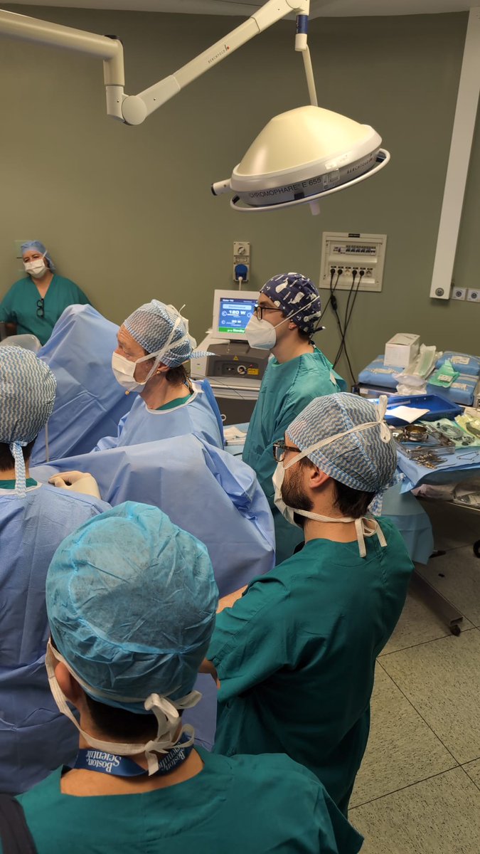 quanta_system's tweet photo. -HOL.IT.A. 🇮🇹 2 full days of live procedures and theoretical sessions by the side of our official Distributor in Ita @AllianceMedica1 Thanks to Prof.Carmignani, Dr.@GuidoGiusti, Dr.Dababneh and Dr.Saredi for perfomed #HoLEP &amp; #ThuFLEP with #CyberHo #CyberTM #FiberDust https://t.co/ltMi9o36TP
