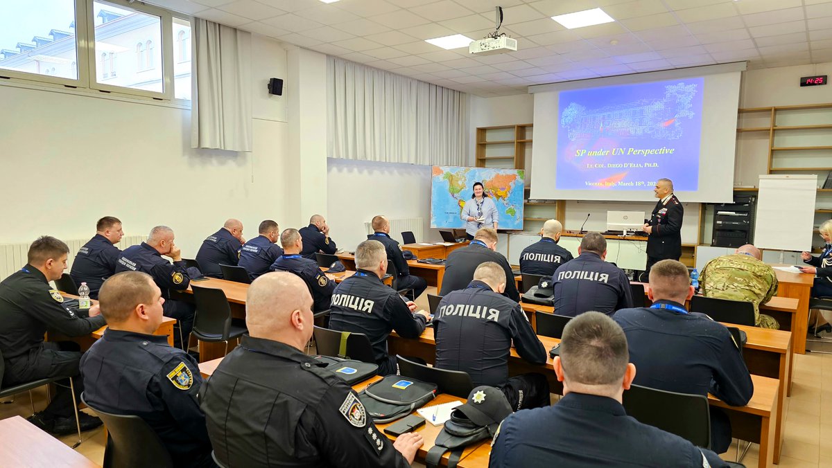 Kick-off of the Stability Policing training for Senior and Middle management of Ukrainian Law Enforcement Agencies, carried out by #Eurogendfor in cooperation with #CoESPUand #NATO SP CoE for colleagues from Ukraine, an outstanding project lead by #EUAM Ukraine. #Lexpaciferat