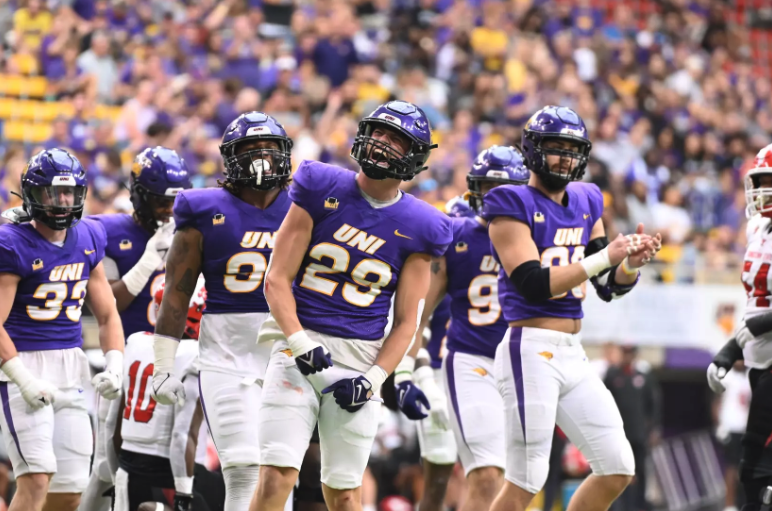 After a great visit and phone call with Coach <a href="/BrycePaup/">Bryce Paup</a> I'm excited to say I've been offered to play D1 Defensive Line at <a href="/UNIFootball/">UNI Football</a> <a href="/CoachMarkFarley/">Mark Farley</a> #EverLoyal <a href="/CCAClipperFB/">Clipper Football</a>