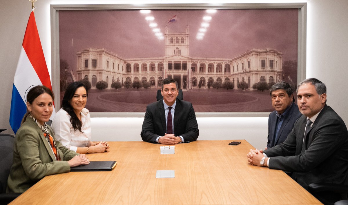 ✅ El Ingeniero Civil, Hugo Arce, es el nuevo viceministro de Obras Públicas, funcionario de la casa y de larga trayectoria.

La ministra, <a href="/clacent/">Claudia Centurión</a>, lo confirmó esta mañana tras una reunión con el presidente de la República, <a href="/SantiPenap/">Santiago Peña</a>.

#GobiernoDelParaguay 🇵🇾