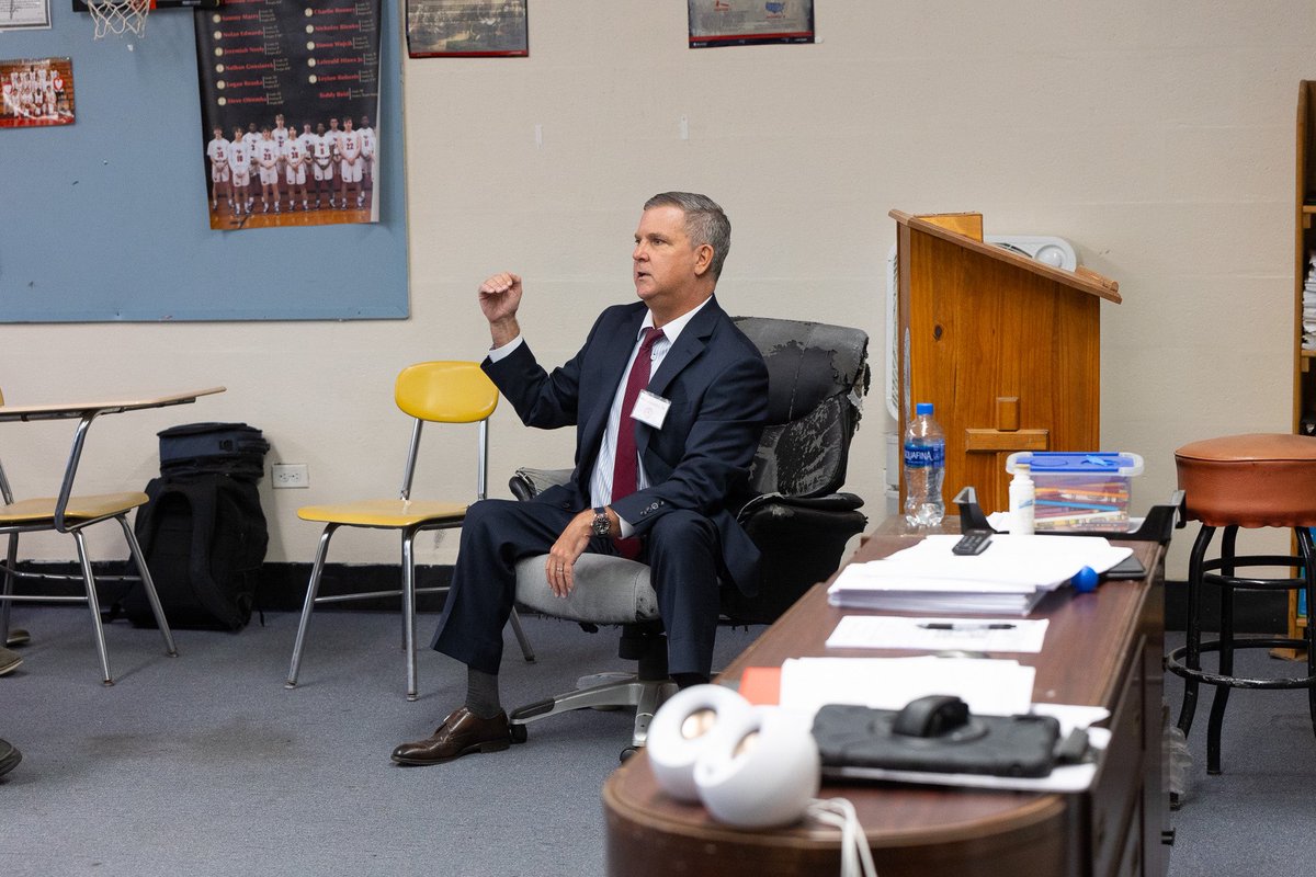 At St. Francis, we give our students the tools to make informed decisions about their future careers. Building connections with our alums opens doors to that dream job. We thank our alumni who came by for our career day to assist our students in charting their path to success!