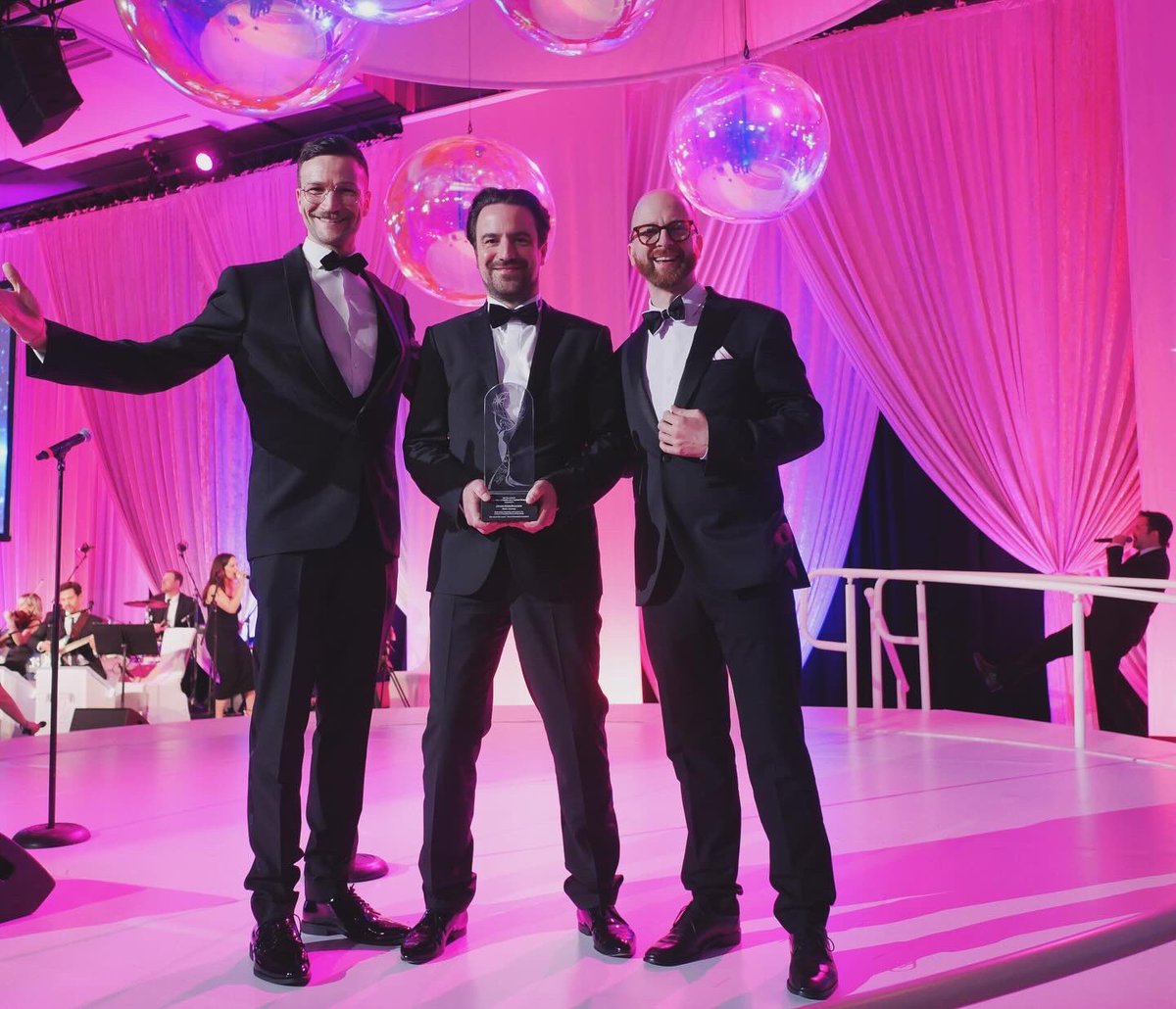 deumuseum's tweet photo. DANKE für den THEA Themed Entertainment Award 2024! @TEA_Connect Die Traumfabrik belohnt den Traum des immersiven Museums für deutsche Geschichte und zeichnet erstmalig als deutsches Museum das Deutschlandmuseum aus.
#berlin #theaawards #germanhistory #hollywood https://t.co/Ggl4tApKSN