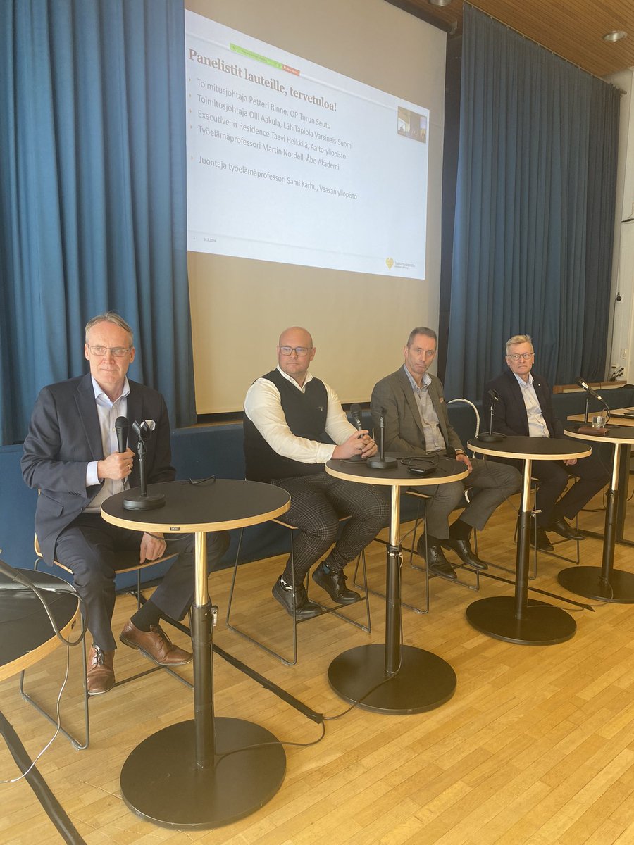 Osuustoimintaseminaari Turun Kauppakorkeassa tänään. Opin tänään, että ot-yritykset ovat merkittäviä viinin tuottajia 🍷. Italialaisista viineistä peräti 60 prosenttia tuotetaan osuustoiminnalla. #osuustoiminta #viinit #asiakasomistajuus