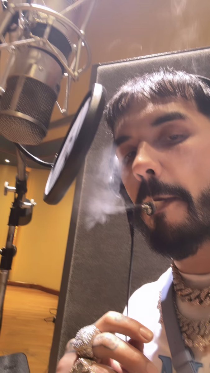 legendanuel's tweet photo. APLICANDO LA PRESIÓN

2024 ES RHLM 🚬👹👹 https://t.co/vie9S0aKQe