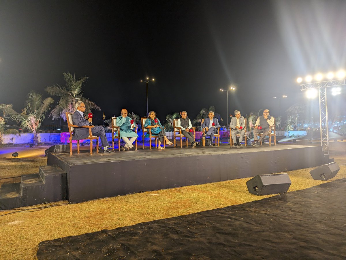 Fantastic 'Battleground Maharashtra' conversation on what issues will decide how 48 seats in the second-largest state in India will vote. On Marine Drive, in S Mumbai, where one of the most hotly contested electoral contests will take place (between yet-undecided candidates)!