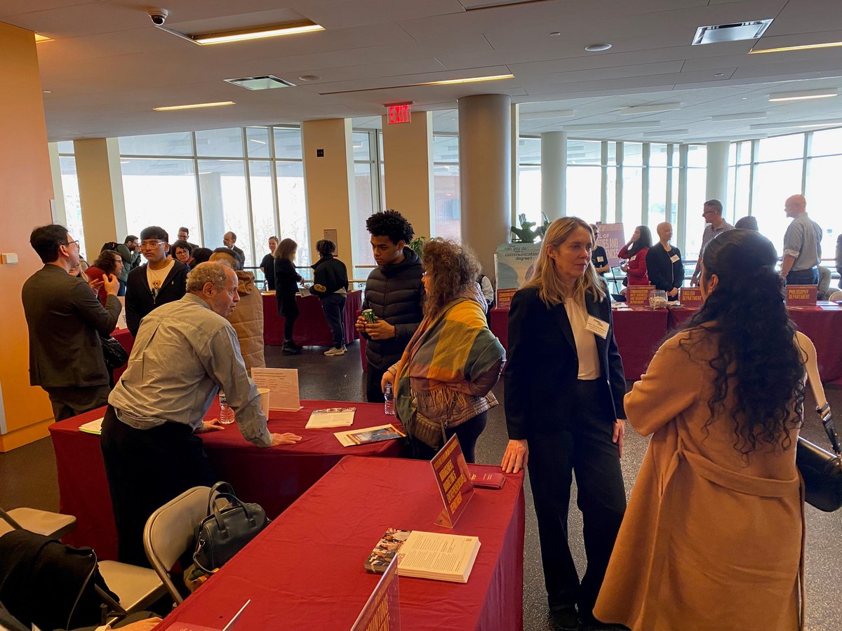 qinghu's tweet photo. We are thrilled to welcome the admitted students and their loved ones to @BklynCollege411 on this sunny spring day! So happy to meet these smart, energetic, enthusiastic, and aspiring future leaders of business, community, and government and the next generation of entrepreneurs. https://t.co/ZrcLYUwoSV