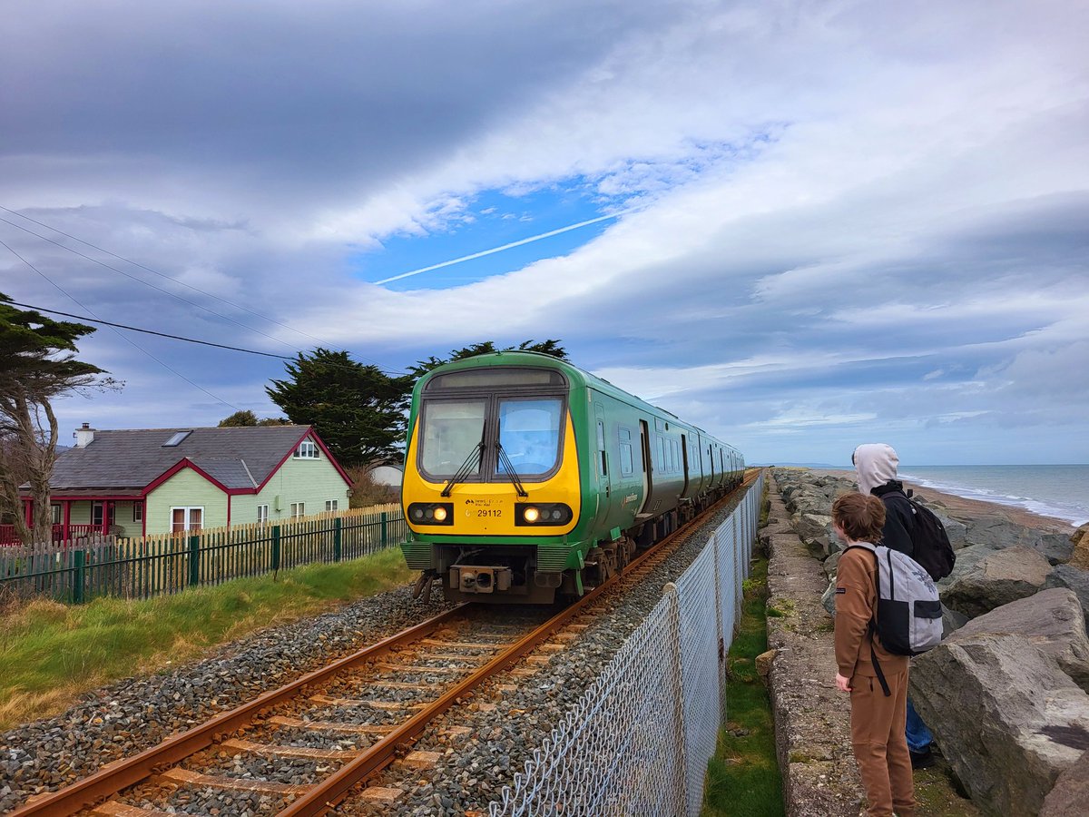 doc_arch's tweet photo. #Day75 of #100daysofwalks on coastal path from #Greystones to #Newcastle (#Wicklow).  Only on Day 75 as missed 3 days due to illness. https://t.co/tYRbQ5tzxT
