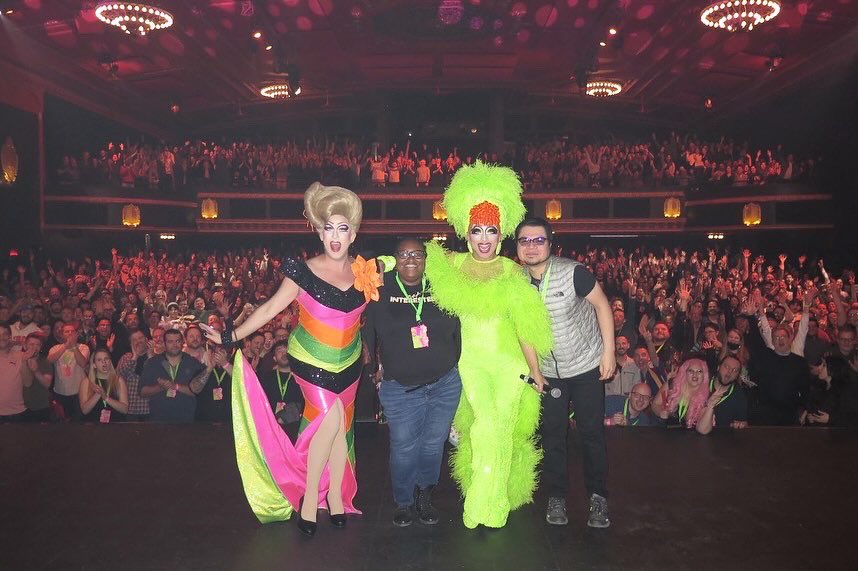 TheSuttonLee's tweet photo. More fun with @TheBiancaDelRio THANK YOU
MONTREAL, QUEBEC!
KITCHENER, ONTARIO!
DETROIT, MICHIGAN!
🩷🧡💚🩷🧡💚 https://t.co/cqLzcVEGpL