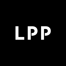rafal_zaorski's tweet photo. Gdybym miał obstawiać to dzisiejsi kupujący na LPP w długim terminie umoczą(sprawdzimy za rok).  Prawie 1mld obrotu, dużo nowych słabych rąk. Szykuję się też drugi "strike" informacyjny od @HindenburgRes domyślam się nawet z której strony. Próby ratowania będą zgaszone bo "burdel" wokół raportu będzie gęstnieć z dużą liczba zwrotów akcji i ryzyk które ciężko ocenić. Takie moje przewidywania po latach na rynku. Sprawdzę ten post za rok. Cena gdy to pisze - 13980 zł :)