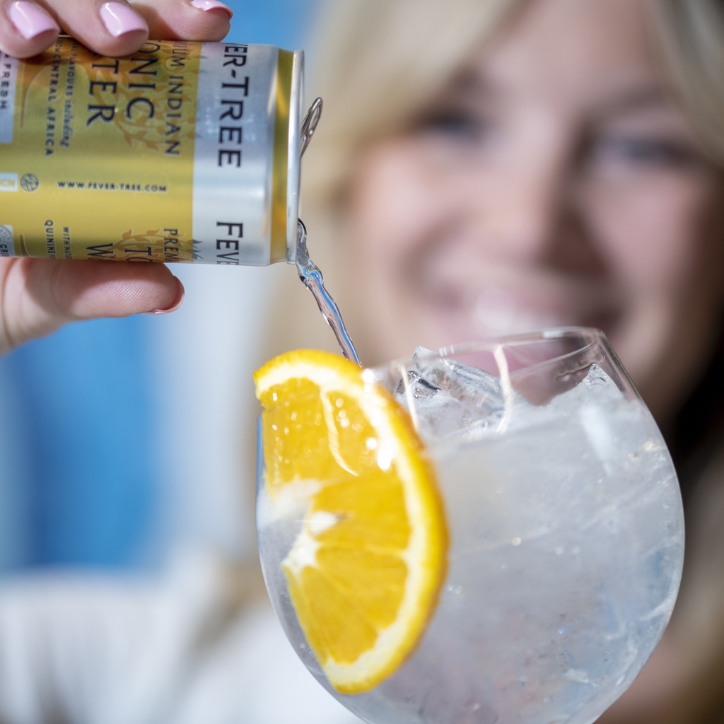 homeofbombay's tweet image. Nearly all our experiences begin with a trip to our Turbine Bar, where you’ll learn how to craft the perfect Bombay Sapphire &amp;amp; Tonic! Cheers 🍸

#BombaySapphire #GinAndTonic #BombaySapphireDistillery #Gin #G&amp;amp;T #DistilleryTours #Distillery #HomeOfBombay #Cocktail