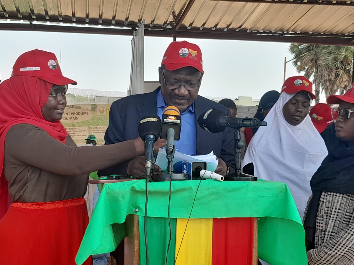 jstm_mali's tweet photo. 𝐎𝐮𝐯𝐞𝐫𝐭𝐮𝐫𝐞 𝐝𝐞 𝐥𝐚 𝟑𝐞̀ 𝐣𝐨𝐮𝐫𝐧𝐞́𝐞 𝐩𝐨𝐫𝐭𝐞𝐬 𝐨𝐮𝐯𝐞𝐫𝐭𝐞𝐬 𝐝𝐮 𝐩𝐚𝐫𝐜 𝐝𝐞 𝐭𝐞𝐜𝐡𝐧𝐨𝐥𝐨𝐠𝐢𝐞𝐬 𝐞𝐭 𝐝’𝐢𝐧𝐧𝐨𝐯𝐚𝐭𝐢𝐨𝐧 𝐚𝐠𝐫𝐢𝐜𝐨𝐥𝐞𝐬.
L’ambition de...
#JSTM #science #journalisme #agriculture #INNOVATION #technologie
https://t.co/tdvPy6DHzv https://t.co/w7xrygPpMC