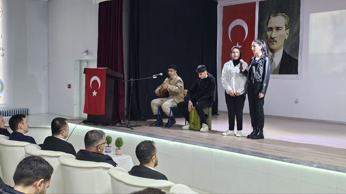 pervarimeb's tweet photo. 🇹🇷Çanakkale Zaferi'nin 109. yıl dönümünde, Gazi Mustafa Kemal Atatürk'ü ve şehitlerimizi saygıyla ve minnetle anıyoruz. https://t.co/W8vSbHTBuo