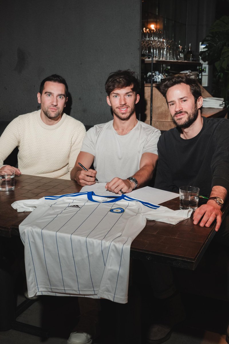 Pierre Gasly officiellement actionnaire du FC Versailles ✍

Ambition Ligue 2 puis Ligue 1 pour le club de région parisienne !

On va suivre ça de près... 👀

(@FCVersaillesOff)
