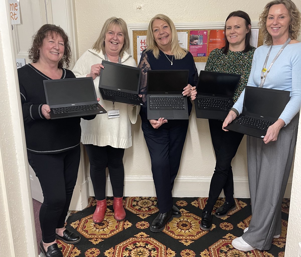 A huge thank you to @BW_LLP in Longbridge who have very generously supported our Home-Start B'Ham South with a donation of £1,400 to support a local family for a year and 10 laptops for use by our families. Corporate support makes such a difference to a charity like Home-Start