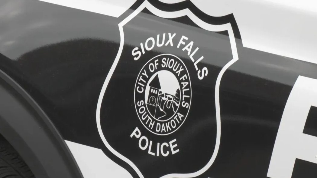 keloland's tweet photo. 🚨WATCH LIVE at 10:30 a.m.: Sioux Falls Police to give an update on overnight crimes in the city. https://t.co/8BPBfHnE2t https://t.co/5lT3C4a4Bp