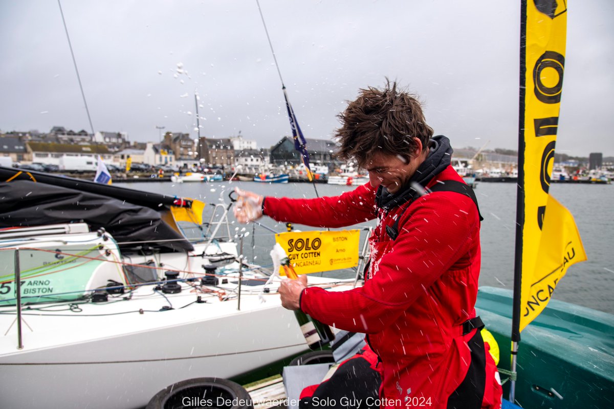 Lgrandlarge's tweet photo. [FIGARO] Clap de fin sur la @SoloGuyCotten, première course de la saison @ClasseFigaro ! 🚩
Un grand bravo aux skippers lorientais et à l'ensemble des concurrents ! 👏 

➡️ Retrouvez-vous tout le classement par ici : https://t.co/N6Te93hpdG

📷G.Dedeurwaerder
#MadeInLorientLaBase https://t.co/xSL1mjrigk