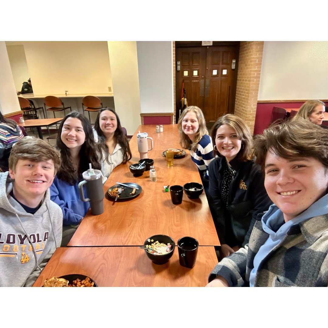 College Counselor Liz Riggs recently visited Marquette University and had the chance to sit down with a few alumni for breakfast!