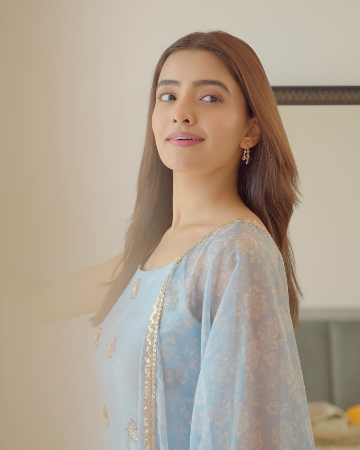 GI9pqwtaEAAiX7J?format=jpg&name=large