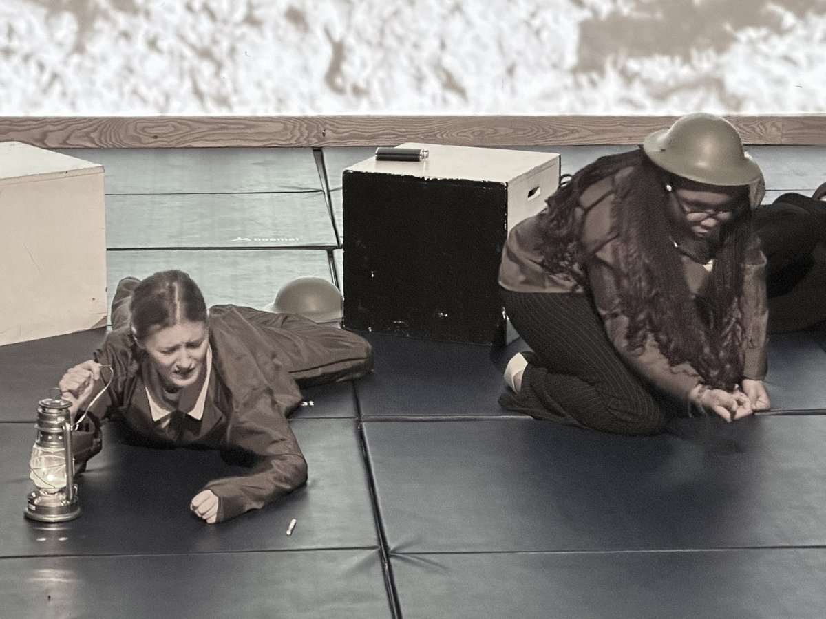 HeathfieldDrama's tweet image. Wishing the UVI all the best for their A-level performance exam tomorrow afternoon. #ww1 #devised @HeathfieldAscot @DirectorSixth