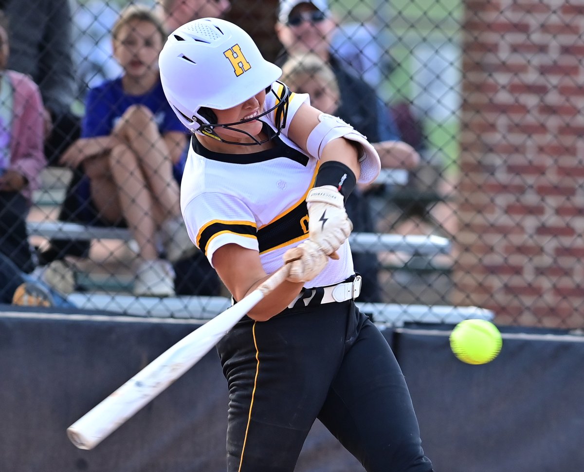 Haylie Wortham had a big showing at the Commando Classic for <a href="/CommandoSB/">Commando Softball</a>: the Culver-Stockton signee hit .500 (7-14) and scored six runs, helping her team win five games on the week.

She's our Hendersonville Standard Player of the Week. Be sure to grab a copy when it hits racks!