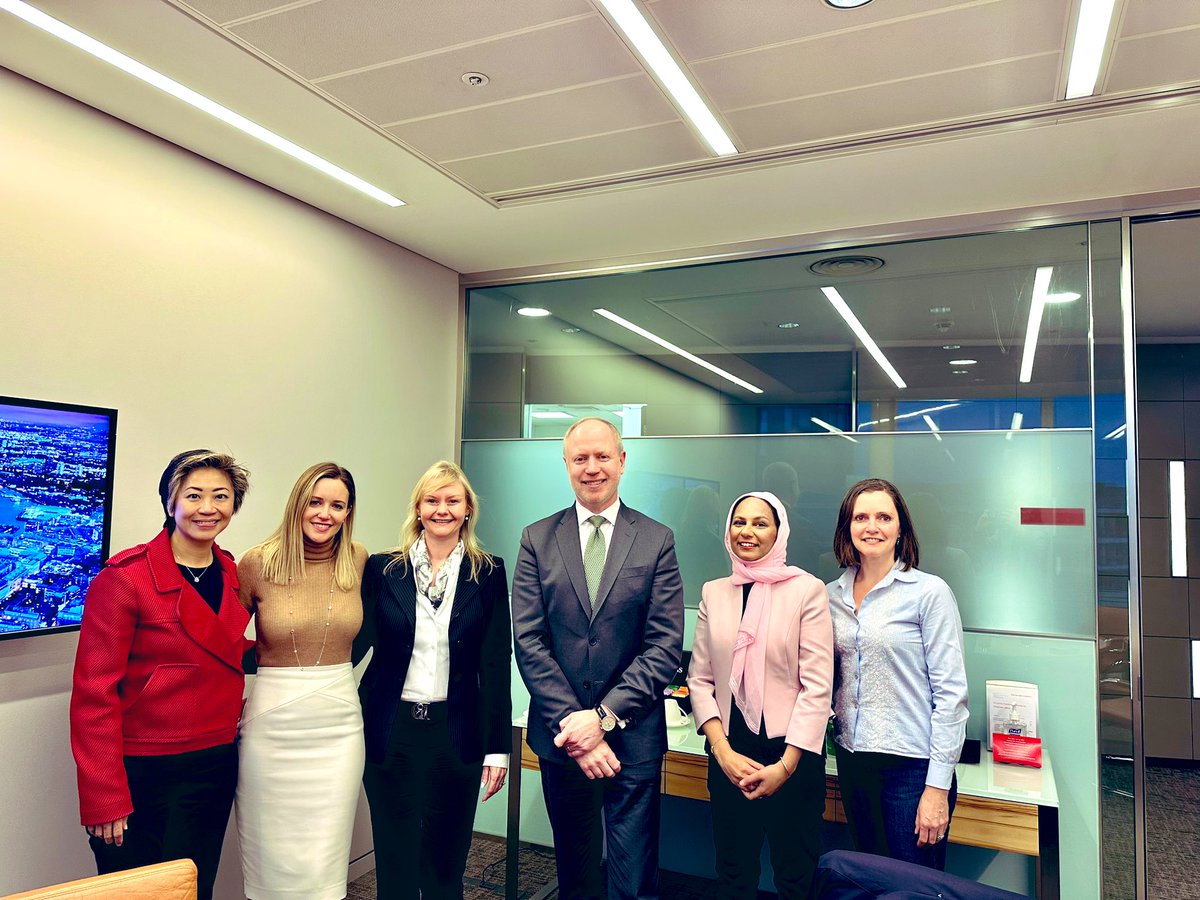 WIEFF (@ethicalforum) on Twitter photo Our #IWD: ‘Women Climbing the Corporate Ladder, Secrets of Success’, held at <a href="/NLawGrad/">NortonRoseFulbright</a>.
Keynote Speaker included CEO <a href="/HSBC/">HSBC</a> Global Asset Management and senior female bankers from <a href="/jpmorgan/">J.P. Morgan</a>, <a href="/CreditSuisse/">Credit Suisse</a>, <a href="/sixgroup/">SIX</a> <a href="/DWS_Group/">DWS Group</a>, <a href="/LloydsBank/">Lloyds</a>
#banking #inspiration 🙌🏻👏🏻 Our #IWD: ‘Women Climbing the Corporate Ladder, Secrets of Success’, held at <a href="/NLawGrad/">NortonRoseFulbright</a>.
Keynote Speaker included CEO <a href="/HSBC/">HSBC</a> Global Asset Management and senior female bankers from <a href="/jpmorgan/">J.P. Morgan</a>, <a href="/CreditSuisse/">Credit Suisse</a>, <a href="/sixgroup/">SIX</a> <a href="/DWS_Group/">DWS Group</a>, <a href="/LloydsBank/">Lloyds</a>
#banking #inspiration 🙌🏻👏🏻