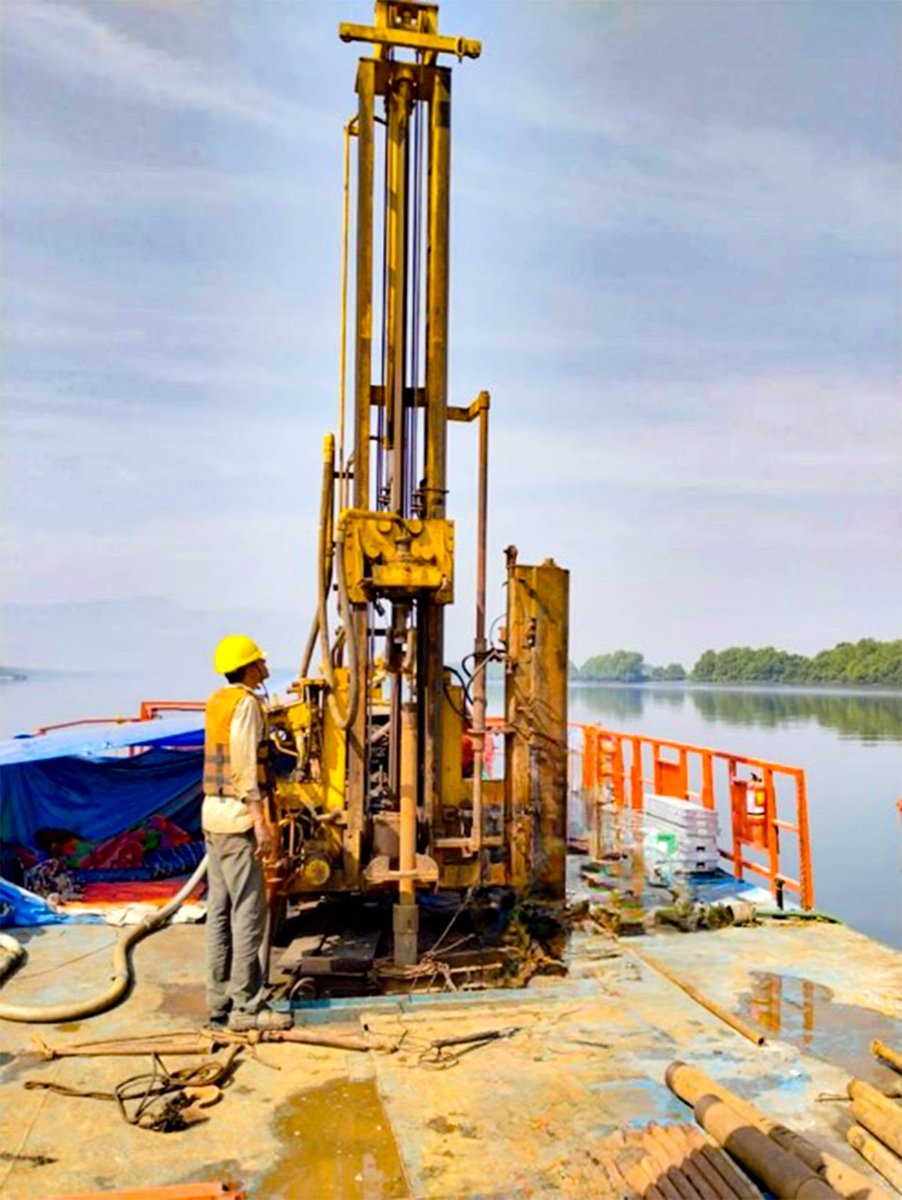 Bullet Train Progressing Fast in Maharashtra Section✨
-land cleaning and grubbing works are underway, -alongside advanced stages of geotechnical investigations
-open foundation work is also progressing rapidly.
🚅By L&T C3 package 135km whole MH section..