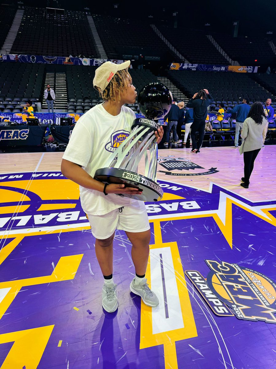 My college career has been nothing less than a journey. The restless nights, sacrifices, hours in the gym, &amp; mental breakdowns was all worth it.
Only if y’all knew my story🙏🏾

Mama I did it! I’m a champion 🥹💍🏆
 #30out✌🏾✍🏾
But firsttttt, I’m going dancinggg
