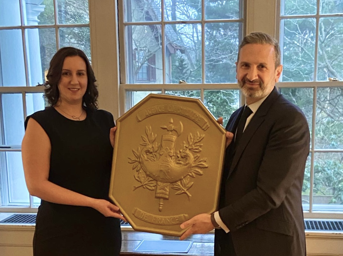 The Consul General presented Mr. John Tousignant and Ms. Stephanie Begin, our new Honorary Consuls of France in New Hampshire and Rhode Island, with their crests and thanked them for their commitment to the French community in New England.