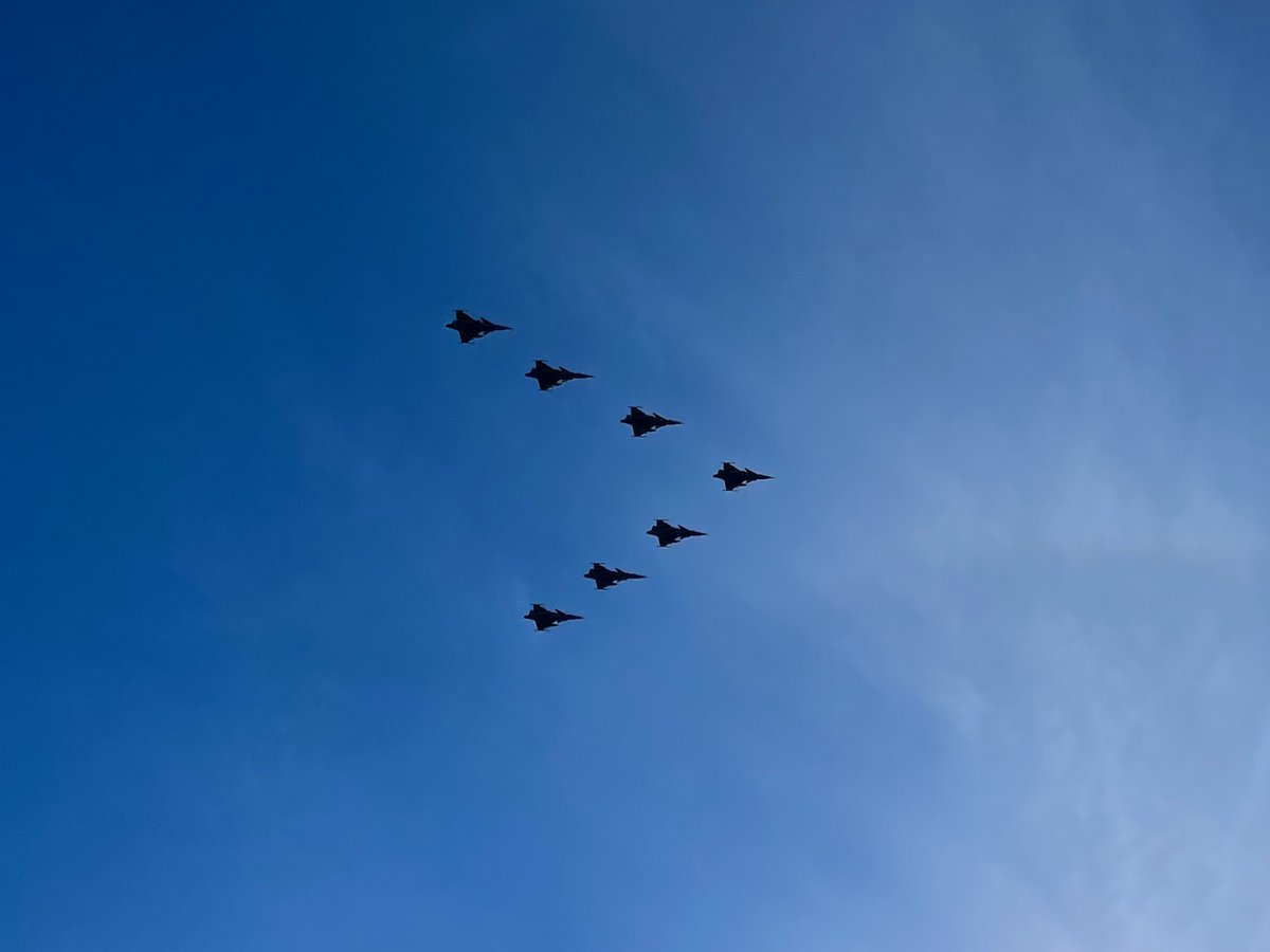 Privileged to stand alongside the Swedish cabinet, Supreme Commander of the Armed Forces, and King Carl XVI Gustaf at the #NATO flag-raising ceremony outside Karlbergs Slott. A momentous day as Sweden fortifies its commitment to collective security and embarks on a new chapter