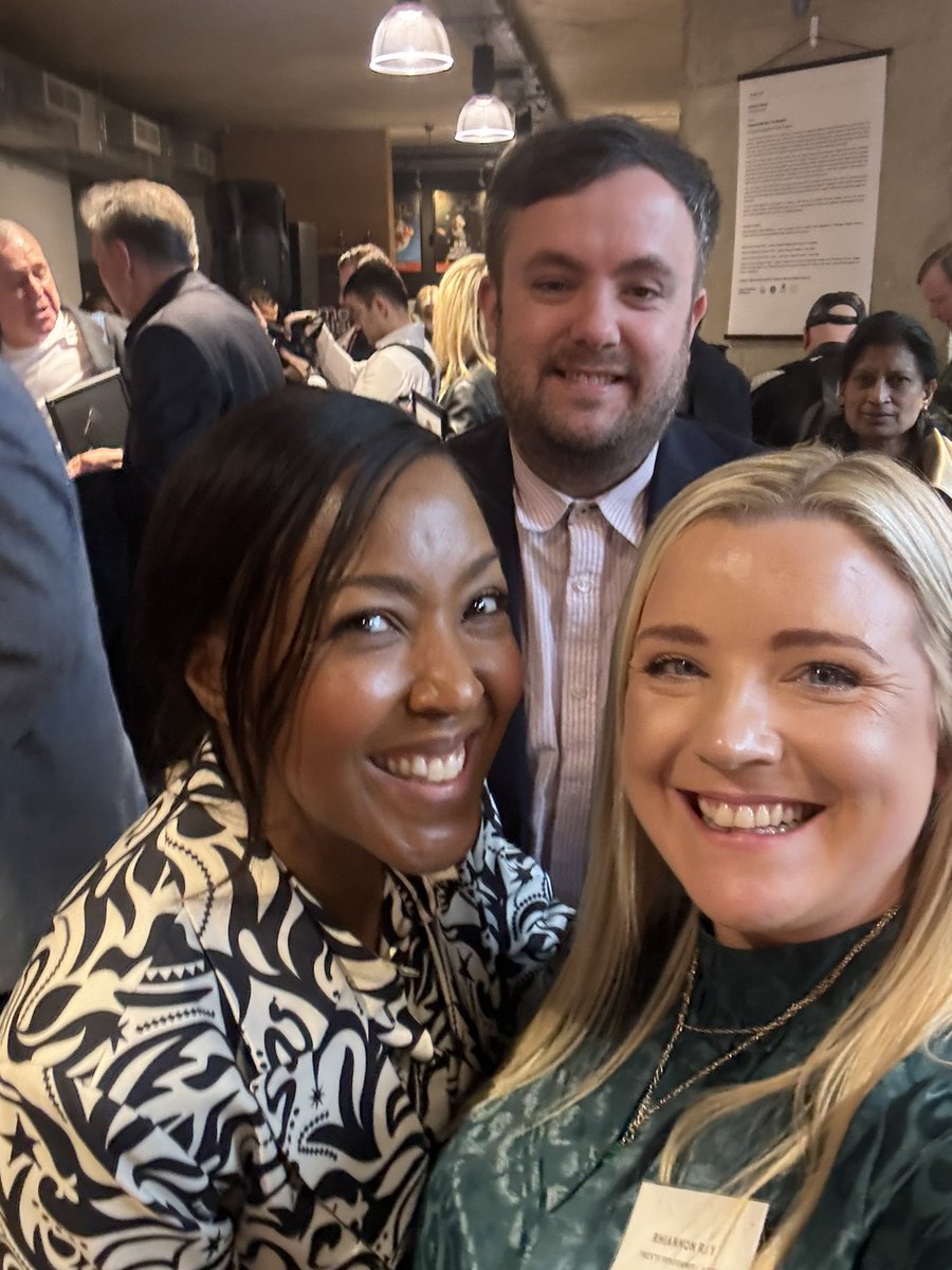 PrestoPerform's tweet image. COMMENDED 🎉🙌🌟

We’ve had the best afternoon at the @timeandleisure #FoodAndCultureAwards 🏆😍🌟

We’re so pleased to come away with a COMMENDED award for our category! Well done to all the winners from today!  

#InnovativeArts #Community #SuttonBiz