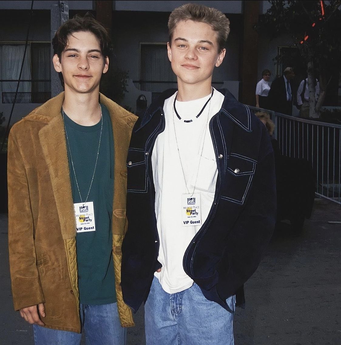 Sergey_Dushevny's tweet photo. Very young Tobey Maguire and Leonardo DiCaprio https://t.co/tiIXiJnYJp