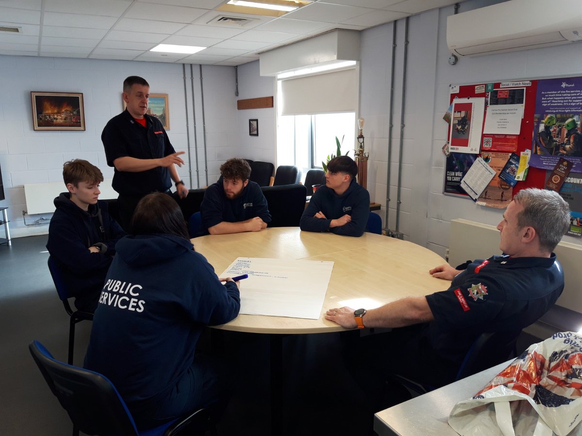 🚒 Our Level 3, Year 2's Extended Diploma in UPS completed a dynamic emergency assessment with Norfolk Fire and Rescue Service! 🚨 Incredible opportunity for learners to collaborate with experts and gain hands-on experience in emergency response! 🔥