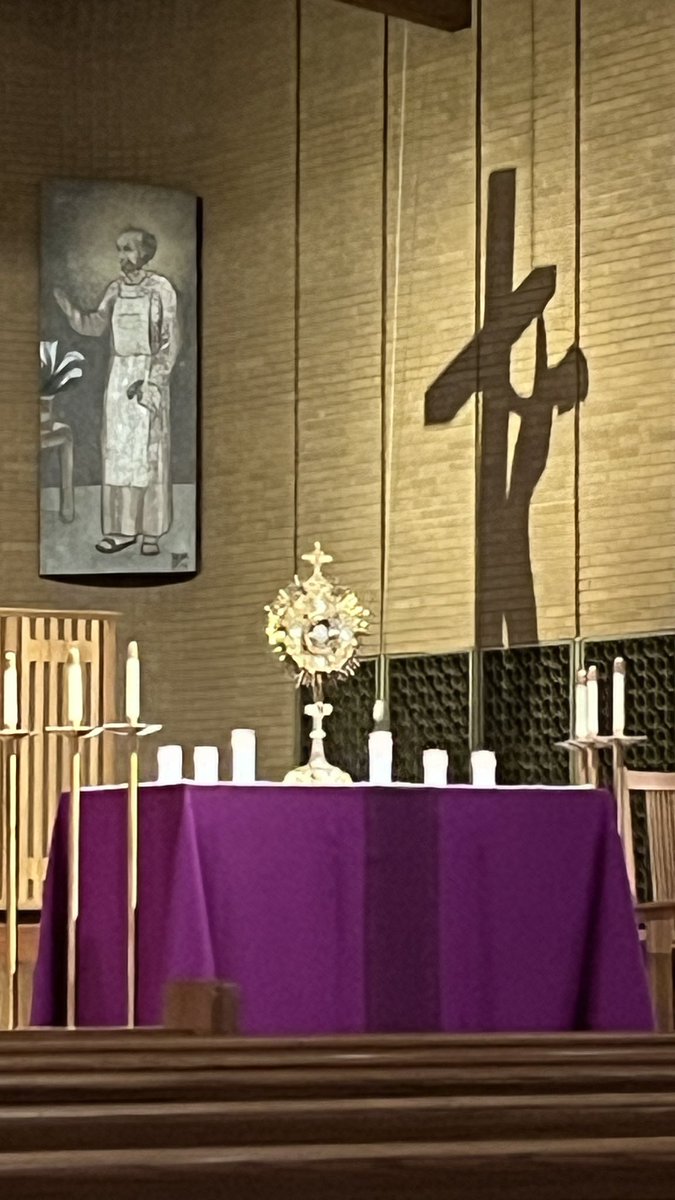 khiddy's tweet image. So he came, the long-expected,
not in glory, not to reign;
only born to be rejected,
choosing hunger, toil, and pain,
till the scaffold was erected
and the Paschal Lamb was slain.

#EucharisticRevival #AdoreHimDaily #40hours