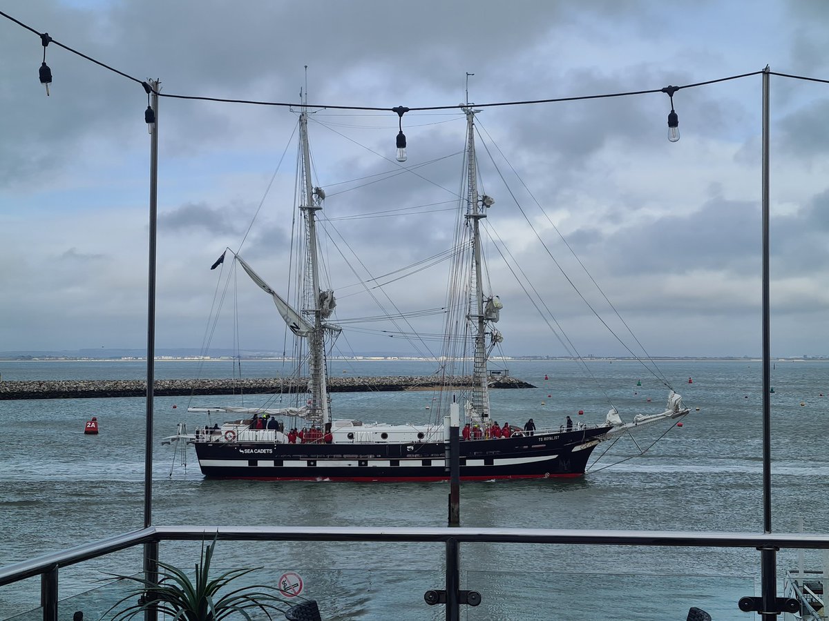 #redjet   @RedFunnelFerry replacement boat arrives in Cowes #redfunnel #cowes #isleofwight