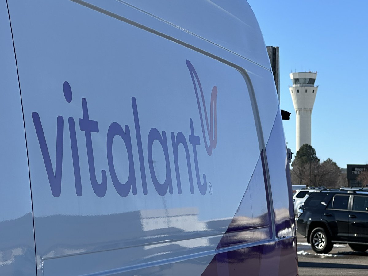 AccentAlarms's tweet photo. Taking time out of our busy Monday to support our community by donating some blood to @VitalantCO  while at @FlyCentennial  Make it a great day!  #SmallBusinesses https://t.co/sV809hD6pO