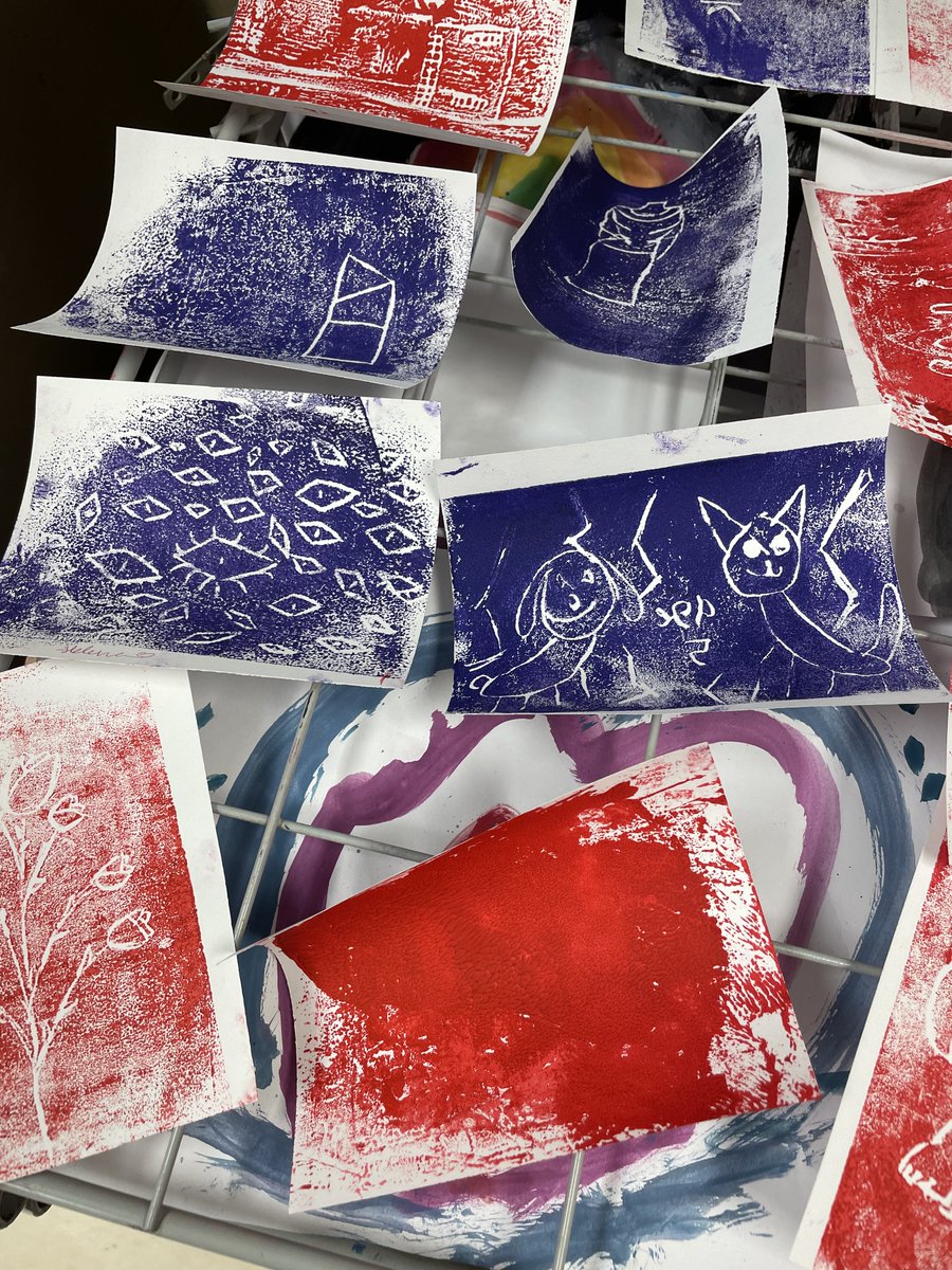 lps_visualart's tweet image. Saratoga Artists are exploring Gelli plate and styrofoam plate printing to see the processes artists use in making creative decisions. This opportunity was made possible with the support of the NE Department of Education, NE Arts Council, and the NE Cultural Endowment.