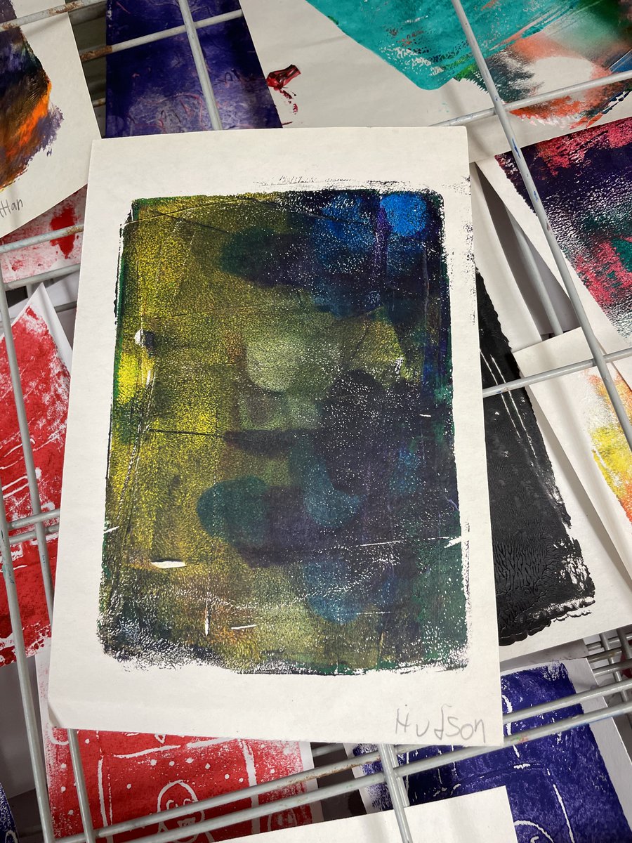 lps_visualart's tweet image. Saratoga Artists are exploring Gelli plate and styrofoam plate printing to see the processes artists use in making creative decisions. This opportunity was made possible with the support of the NE Department of Education, NE Arts Council, and the NE Cultural Endowment.