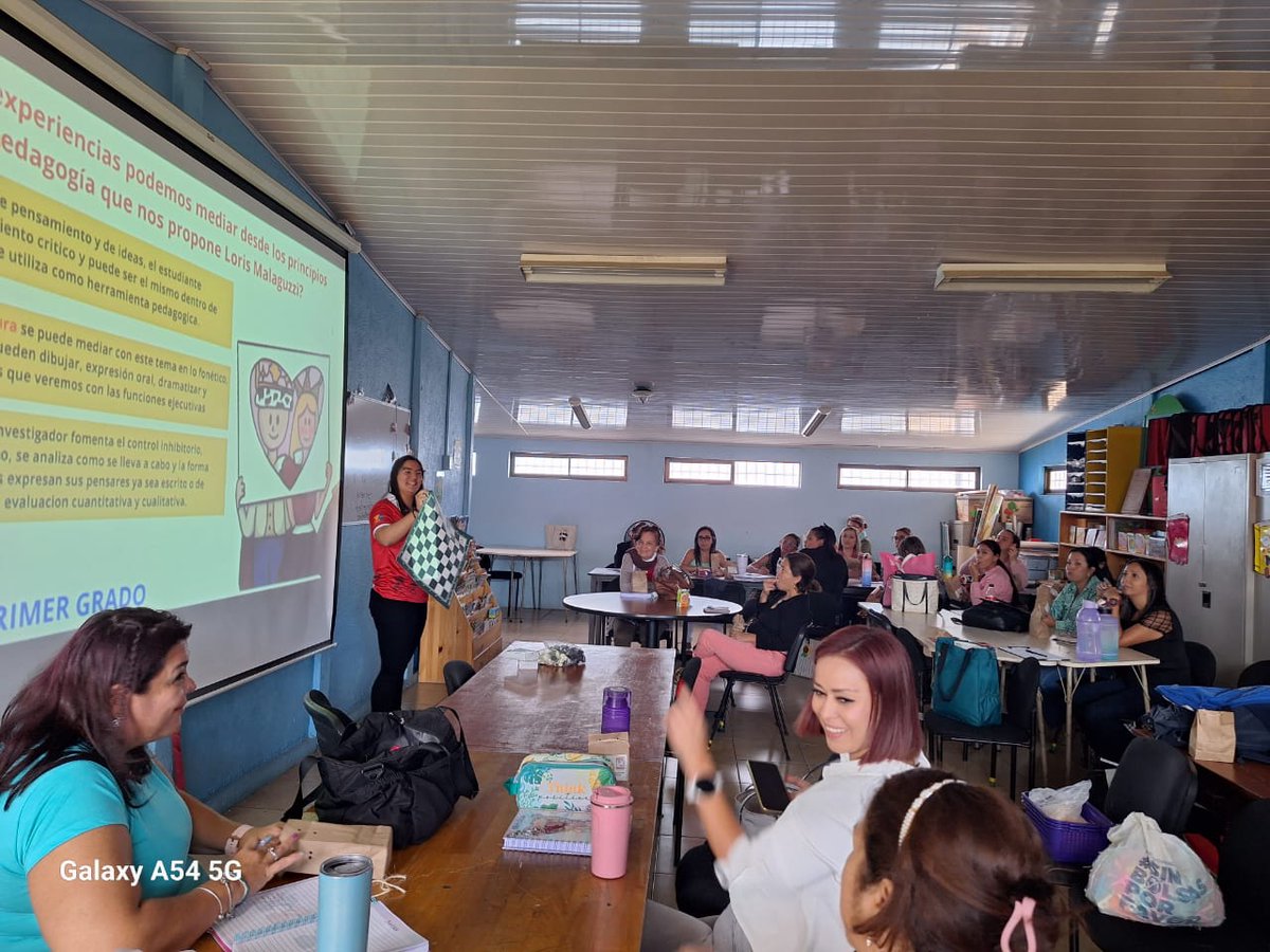 CideDeb's tweet photo. Proyecto UNA lúdica y recreación para la vida: "La lúdica como herramienta pedagógica, la inclusión como principio, el aprendizaje como meta". 

Participación de la estudiante de IV nivel de la carrera de I y II ciclo, Natalia Lobo. https://t.co/iyT5tP65cz