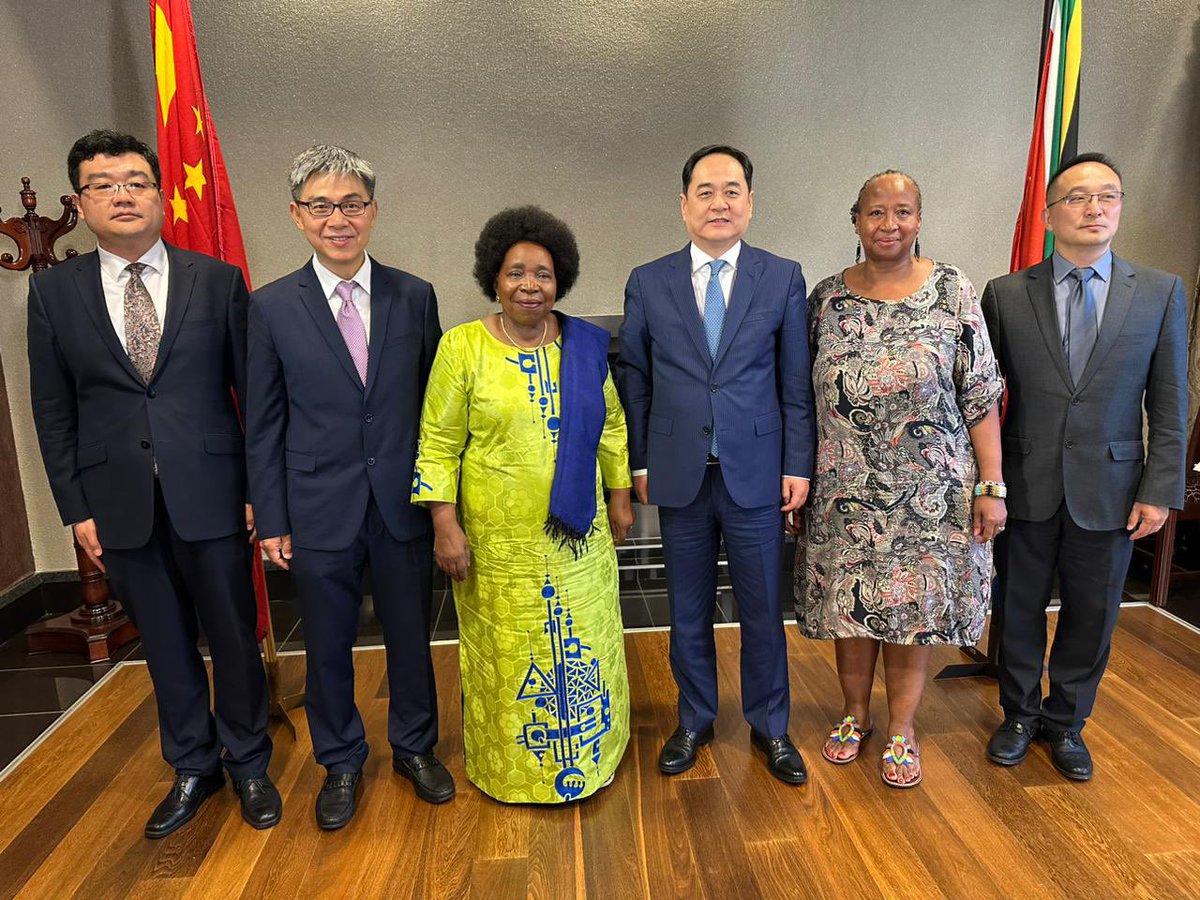 We met with His Excellency Mr. Yang Wanming, President of the Chinese People’s Association for Friendship with Foreign Countries (CPAFFC) This meeting focused on the bilateral relations between SA and China, including to explore future co-operation within the sector.