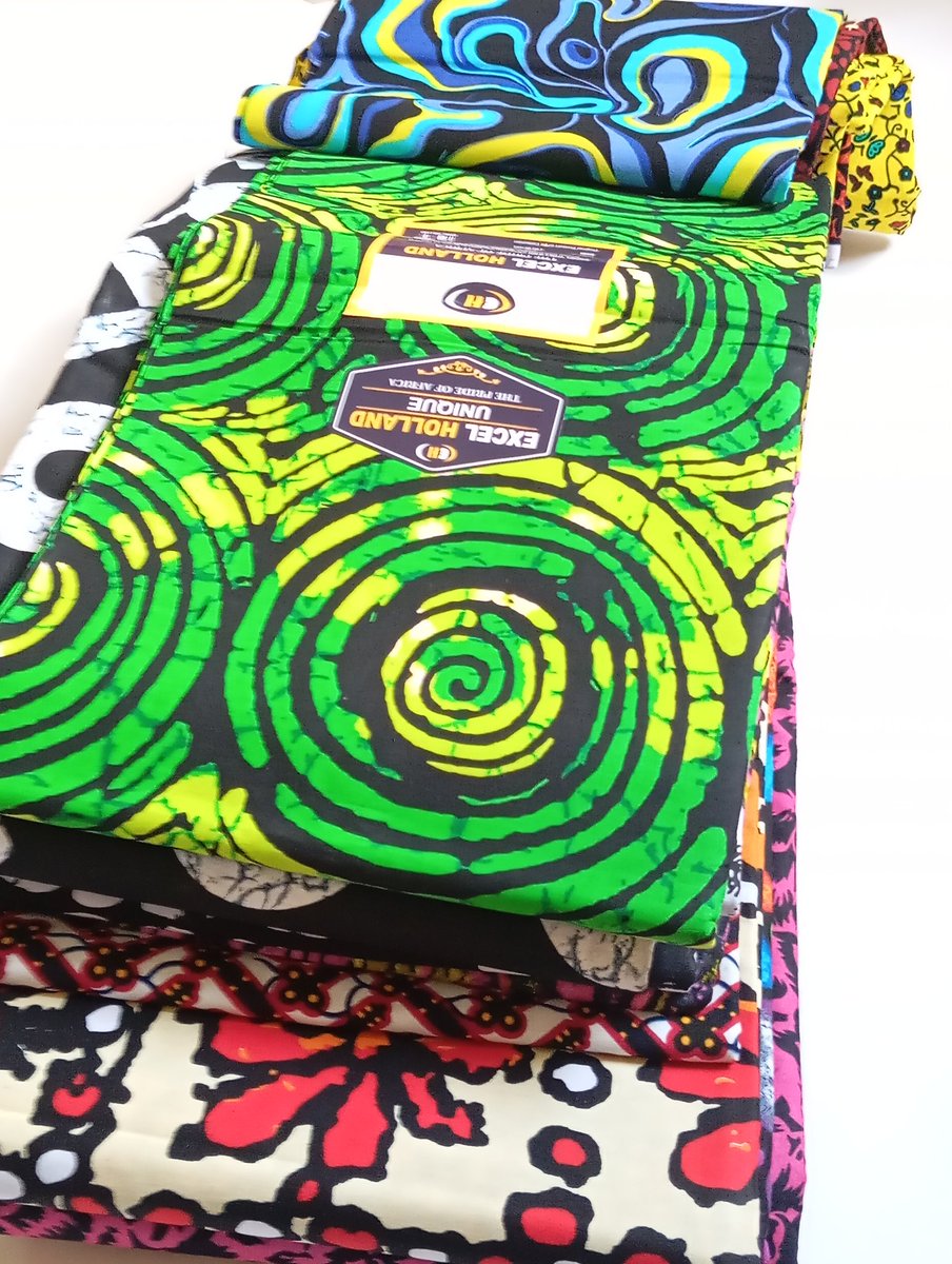 a__debola's tweet photo. @Oludeewon I sell beautiful ankara, Kente, Adire, lace and men's fabrics in bulk and retail. 

To shop, call/WhatsApp 08023602833.

I'm based in Lagos and I deliver to all locations at a fee https://t.co/g1c6hMJcbe