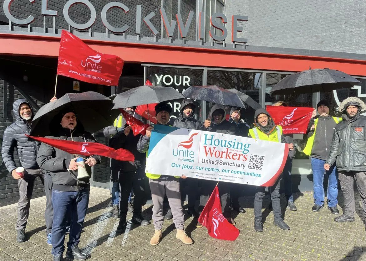 Sanctuary housing agree to talks but scrap bonus - comes after real terms pay cut. Strikes intensify this week. Read more: housingworkers.org.uk/readnews.html?… #ukhousing #housingworkers #StrikeBack