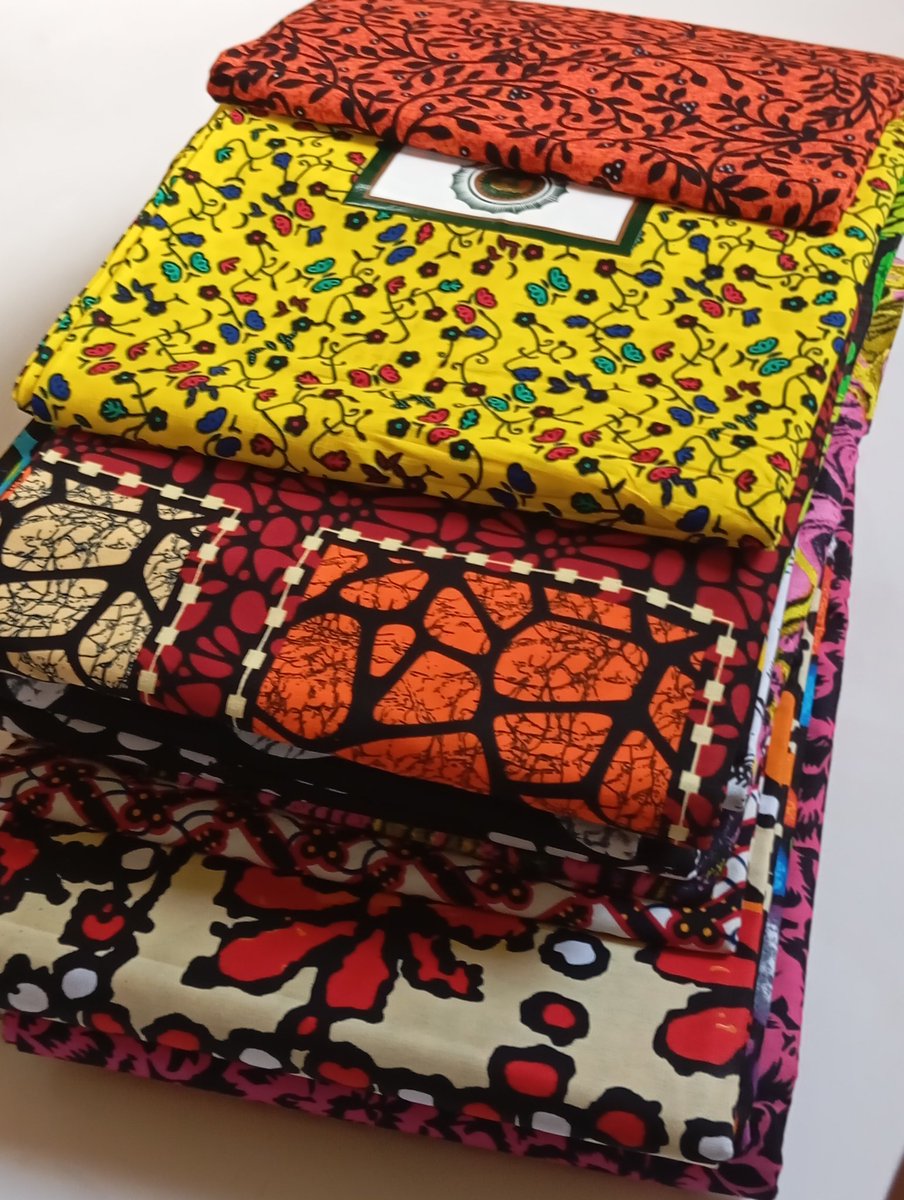 a__debola's tweet photo. @Oludeewon I sell beautiful ankara, Kente, Adire, lace and men's fabrics in bulk and retail. 

To shop, call/WhatsApp 08023602833.

I'm based in Lagos and I deliver to all locations at a fee https://t.co/g1c6hMJcbe