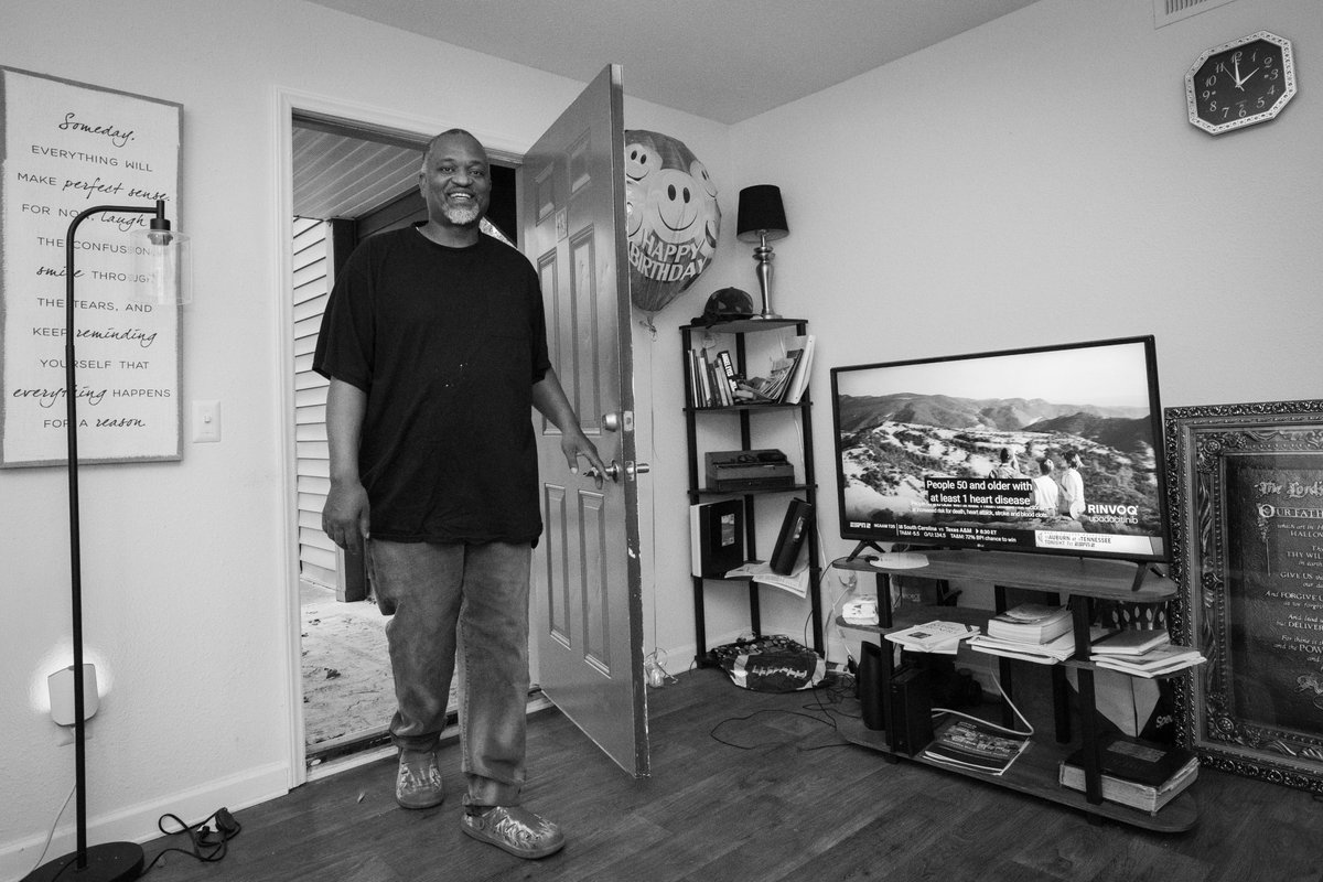 Lotus Campaign unites #realestate leaders, #landlords, service providers and philanthropists to dramatically reduce #homelessness.
Pictured: Mario, a sponsored resident of Lotus Campaign's Landlord Participation Program, walking through the door of his own apartment