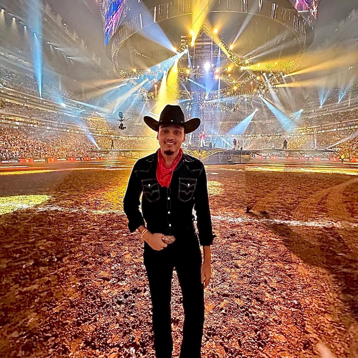 Slickriani's tweet photo. The RODEO https://t.co/uJ8gku8GUY