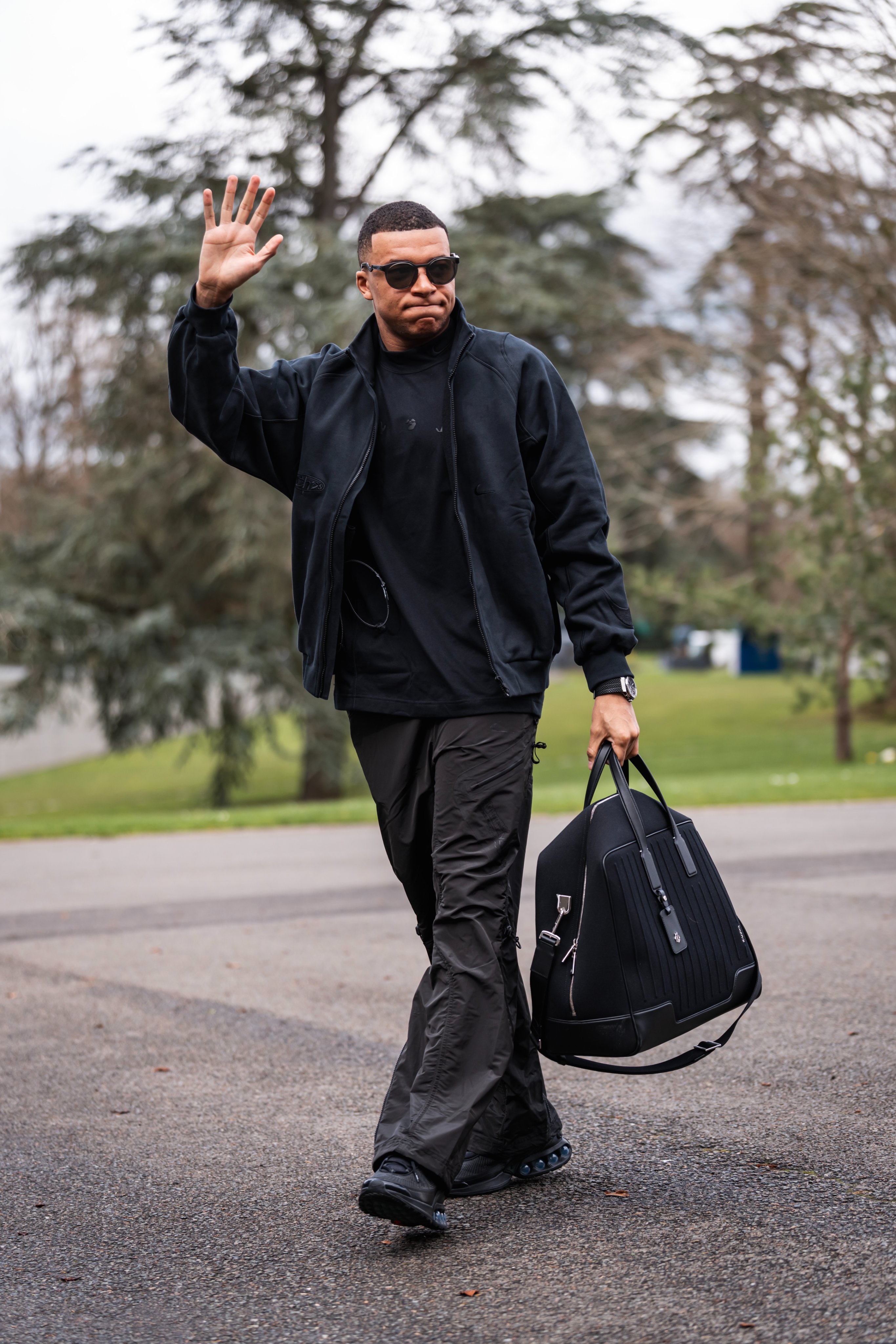 Nike mbappe air max hotsell