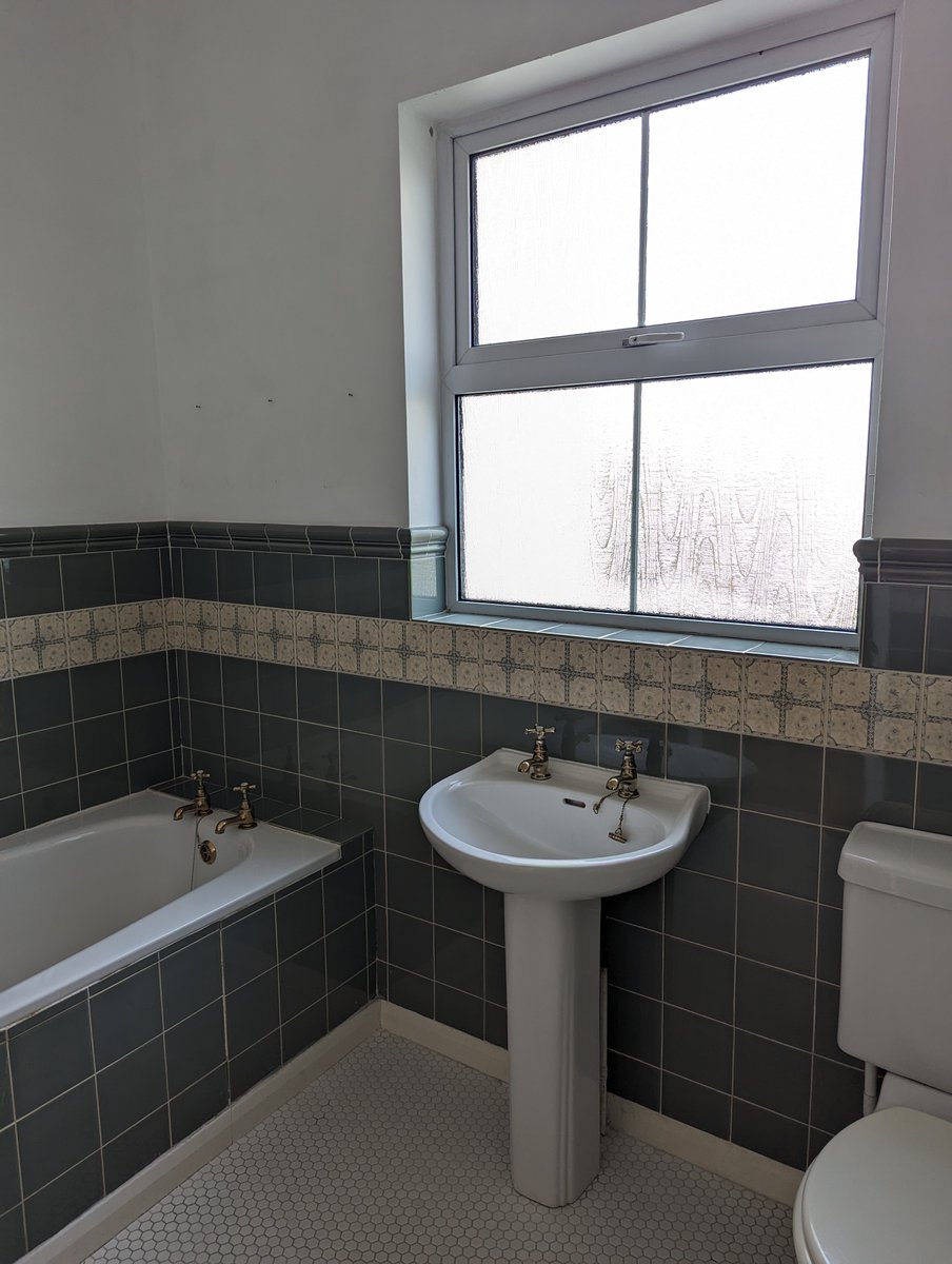 Bathroom transformation: before and after 🛁 Be inspired by @thriftedabode bathroom reno. Charlotte has transformed her bathroom by using our bathroom tile paint in the shade Chalk White and has paired this white with our 'Oyster' on her bathroom walls. 📸 @thriftedabode