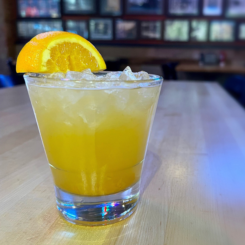 A cocktail so good you might get sparkles in your eyes. 🤩 Delight in one of our newest…the Apricot Sparkler! 

Made with a splash of California champagne, Tito's vodka, Cointreau, and apricot jam. 

Check out all of our new drinks! bit.ly/3uCAhWp