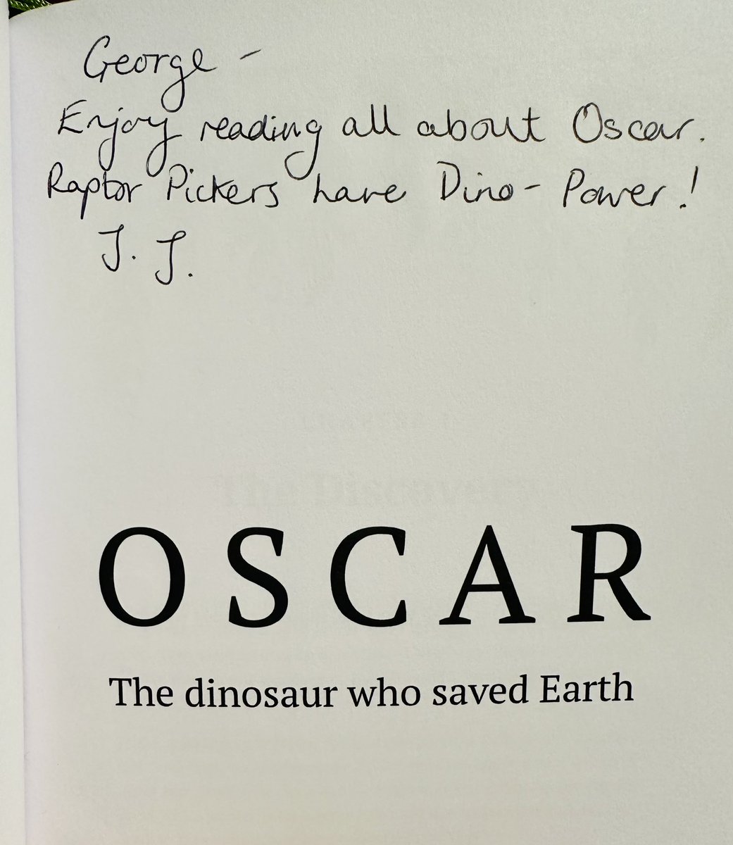 A couple of weeks ago George was lucky enough to be sent a new book by the author to read. He’s just started it and he’s loving it so far. It’s right up his street! Check it out - OSCAR - The dinosaur who saved Earth: With PIZZAS, HIP HOP and DINO POWER amzn.eu/d/8mAXPGt 🦖