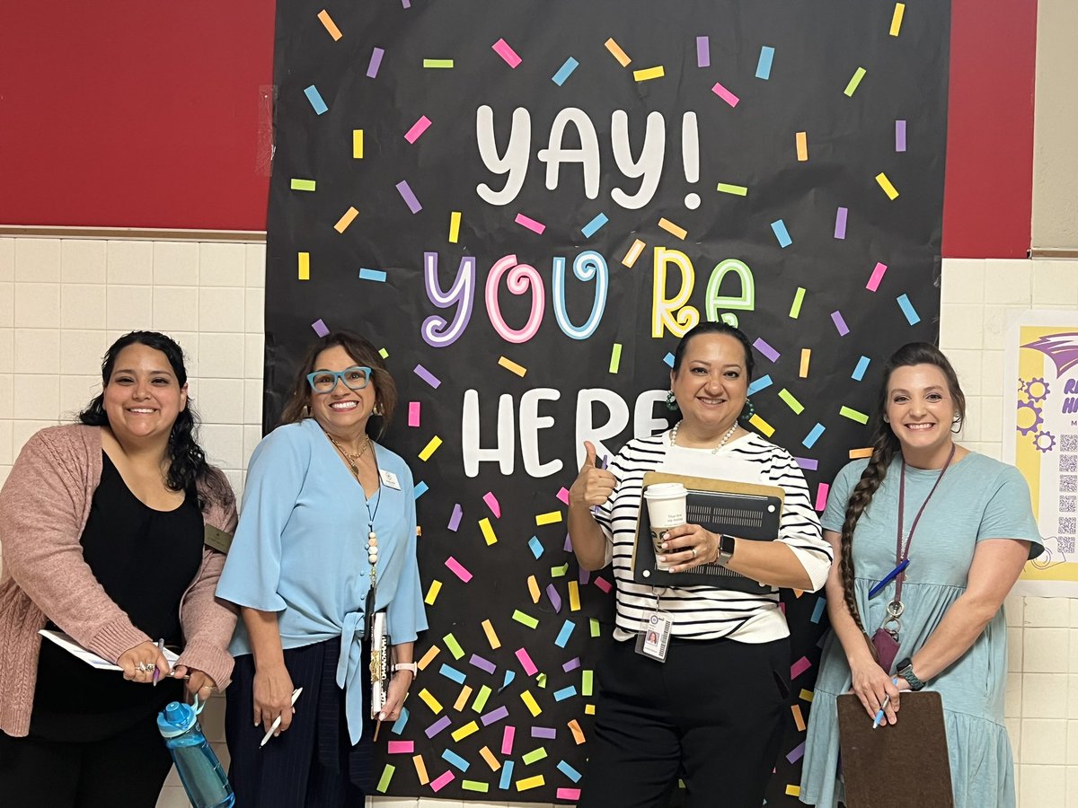 Powerful 💪 #EB learning walks at @LakeHighlandsJH with THE @TNTPBilingual and @mrrustin! Learning walks are like a GPS📍🗺️🧭. Where are we now? Where are we going? How will we get there? Reflecting for continuous improvement! 🎯 #RISDBelieves #RISDWeAreOne