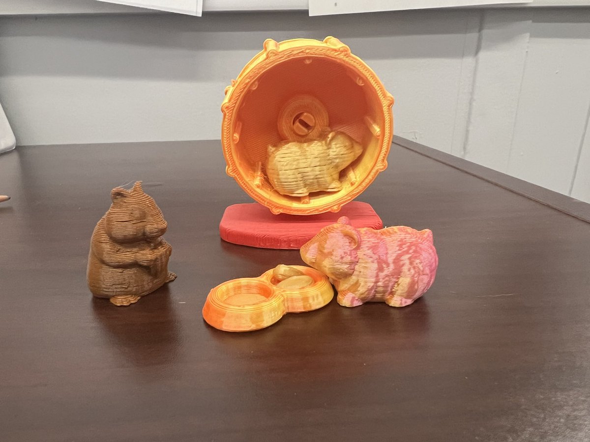 The office pets are thriving. These are my type of critters! <a href="/Jen1Curry/">Jennifer Curry</a> <a href="/MOSandshore/">Mount Olive Sandshore School</a> <a href="/halla01_hall/">@ReadingwithMrs.Hall</a>